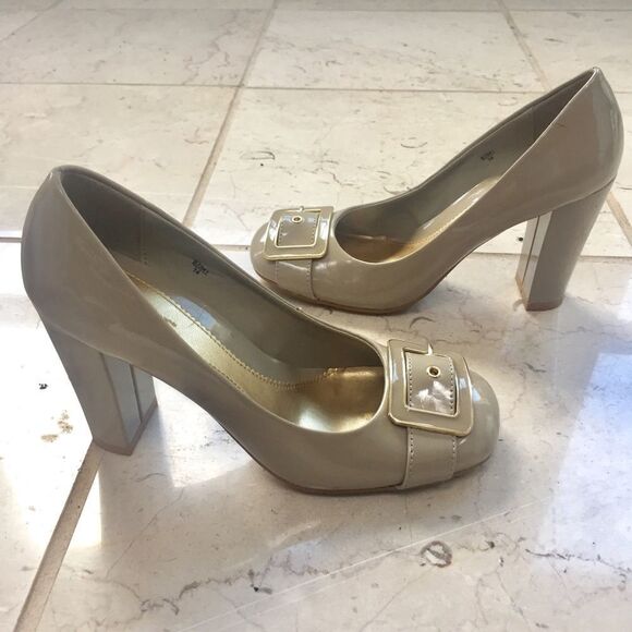 Dexter Beige Patent Leather High Heel Buckle Pumps - Picture 1 of 8